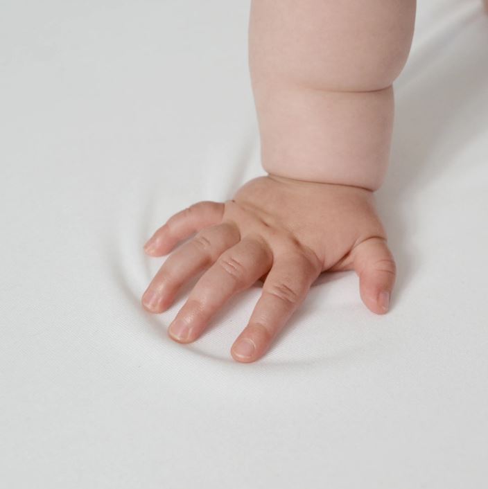 Shnuggle Air Lite Crib Waterproof Sheets